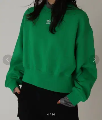 [ 저렴한 가격 ] adidas 그린 크롭 맨투맨