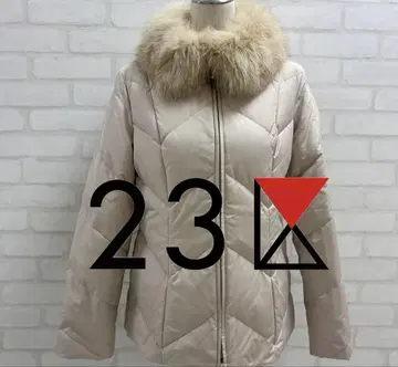 새상품급 23구 퍼 포함 베이지 다운 자켓 온워드