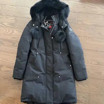 Moose Knuckles 블랙 다운 자켓