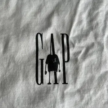 GAP 화이트 T셔츠 L 사이즈 로고 프린트