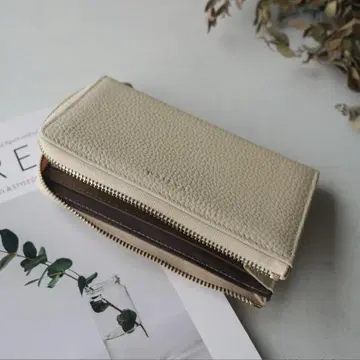 LASIEM 라시엠 L자형 지갑 미사용 새상품 아이보리 x 에토프