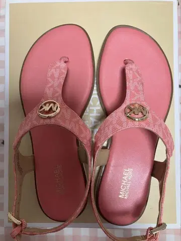 MICHAEL KORS 핑크 플랫 샌들