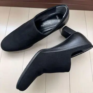 새상품급 긴자 카네마츠 블랙 숏부츠 펌프스