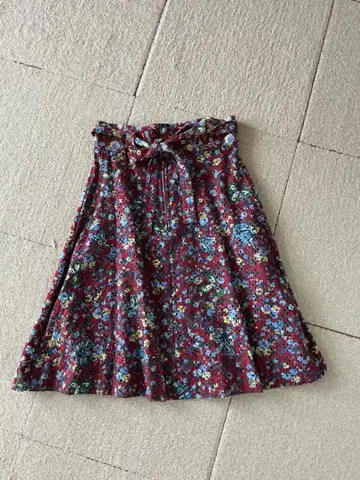 TSUMORI CHISATO 꽃무늬 플레어 스커트