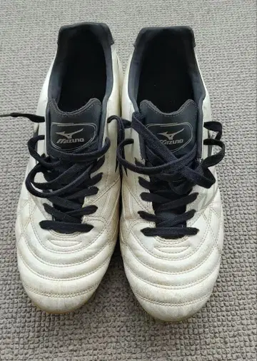 단종품 Mizuno Sonic Club 축구 스파이크