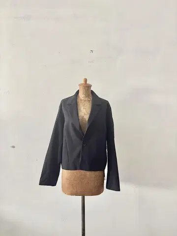 [ 새상품급 ] FRAMeWORK 크롭 네이비 블레이저