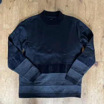 White Mountaineering 블랙 트레이닝복