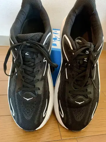 호카 오네오네 클리프톤 10 블랙 9.5D/27.5cm