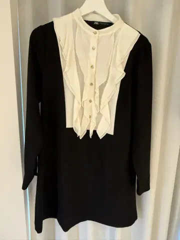 ZARA 프릴 긴팔 셔츠 블랙/화이트