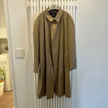 Aquascutum 베이지 스텐카라 코트