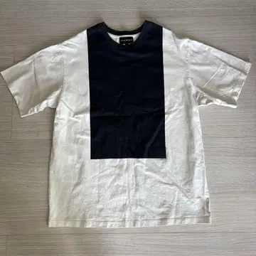 EMPORIO ARMANI 아르마니 T셔츠