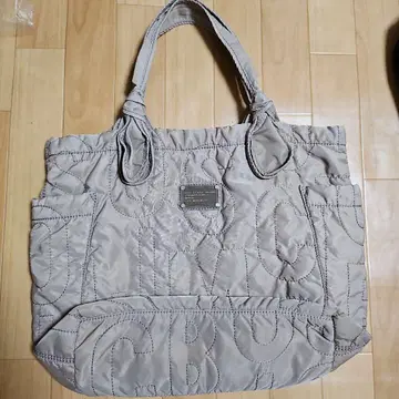 마크제이콥스 스탠다드 서플라이 폭 45cm 높이 40cm