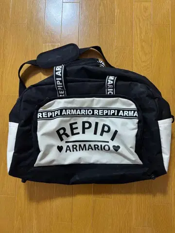 REPIPI ARMARIO 보스턴 백 블랙/화이트
