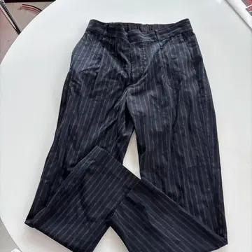 네이비 스트라이프 슬랙스