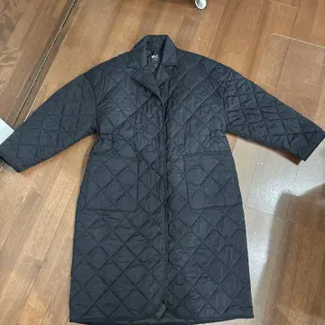 UNIQLO 블랙 퀼팅 다운 자켓 S 사이즈