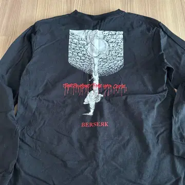 Berserk 그래픽 긴팔 셔츠 L 블랙
