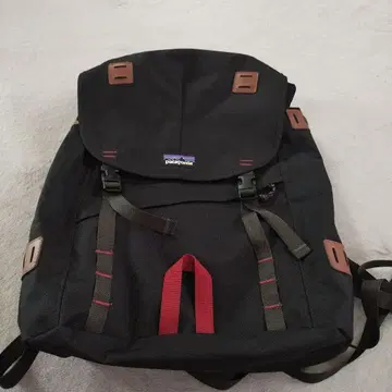 Patagonia 블랙 백팩
