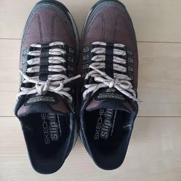 SKECHERS SLIP-INS 26cm