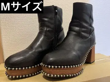 블랙 가죽 부츠 통굽 지퍼 달린 우드 밑창