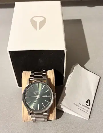 NIXON 닉슨 THE SENTRY SS 실버 그린 손목시계