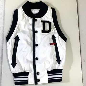 디스퀘어드 D 와펜 베스트 40 XS 사이즈 정도