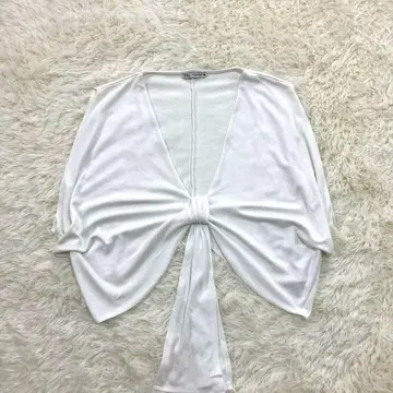 ZARA 자라 노트 드레이프 상의 L 화이트 프론트 리본 슬리브리스
