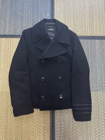 zucca 블랙 피 코트