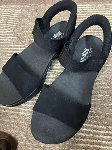 SKECHERS 샌들 블랙
