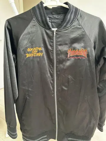 THRASHER 스카잔 블랙 XL