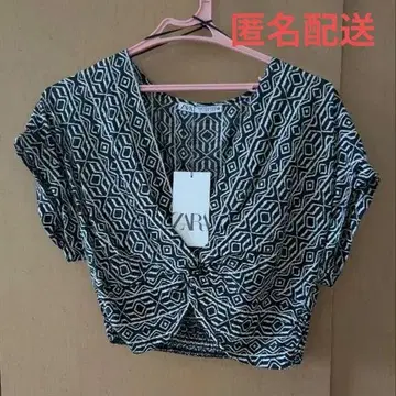 ZARA 기하학 패턴 크롭 상의 M