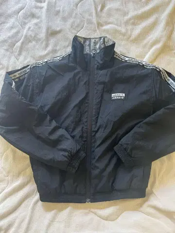 ADIDAS ORIGINALS 트레포일 로고 올 패턴 리버서블 자켓 XS