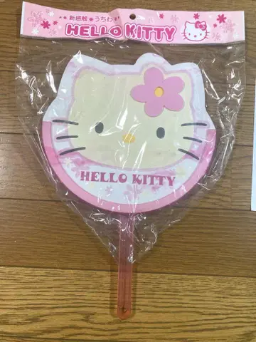 [미사용 새상품] 헬로키티 헤이세이 레트로 부채