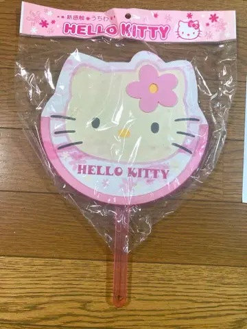 [미사용 새상품] 헬로키티 헤이세이 레트로 부채