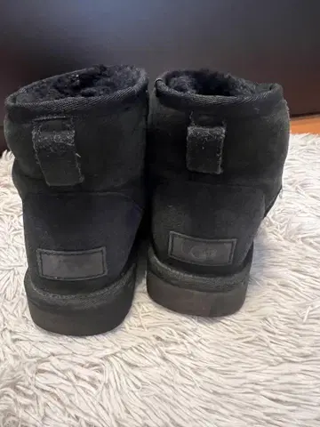 블랙 어그 부츠