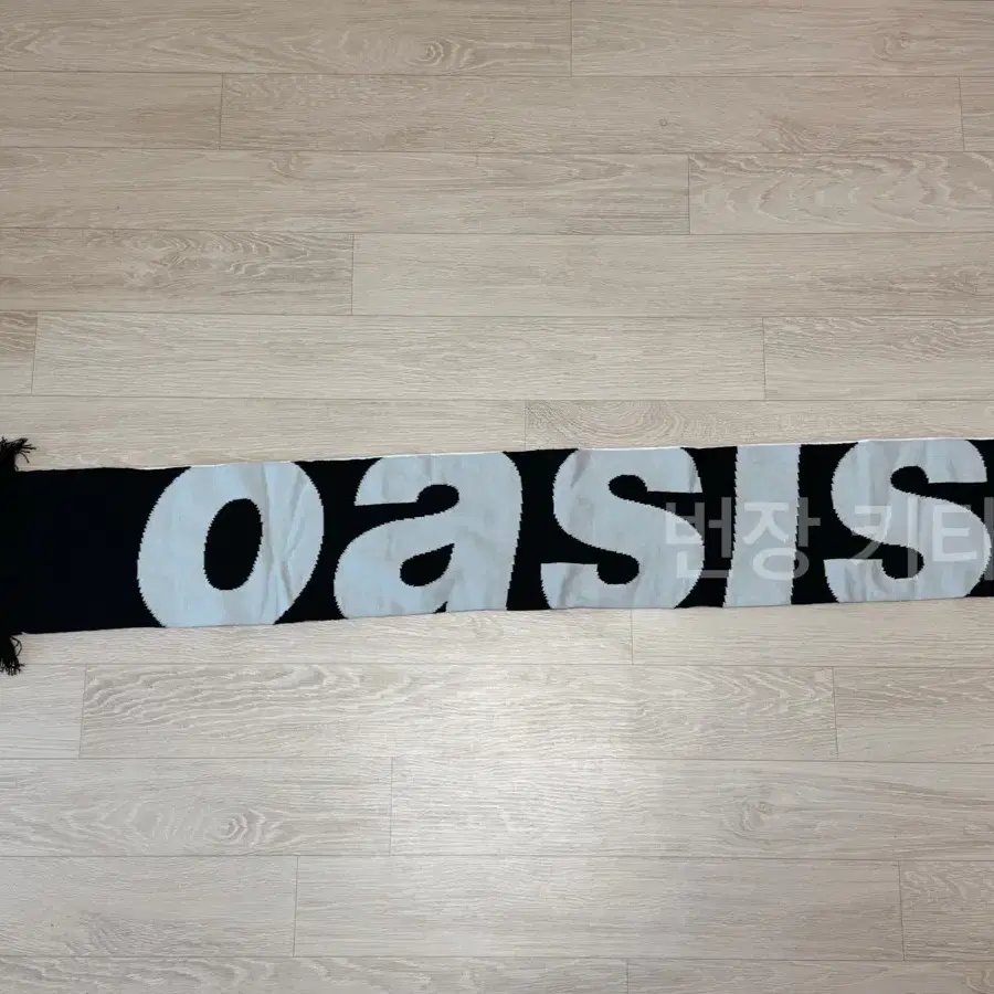 Oasis Live '25 Concert Goods Slogan Muffler New Product on Bunjang