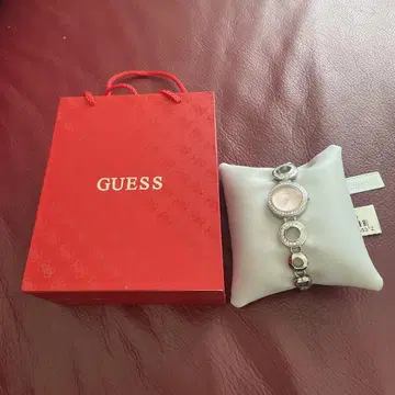 GUESS 크리스탈 장식 손목시계 실버/핑크
