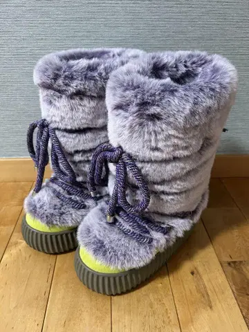 YELLO 퍼 부츠 MOU FAUX FUR BOOTS S