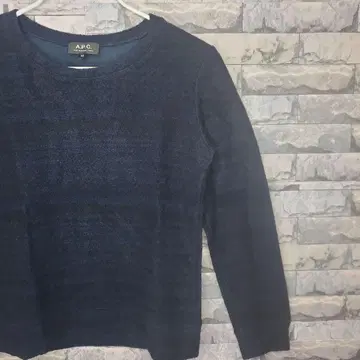 [ 새상품급 ] A.P.C 아페쎄 네이비 크루넥 니트 긴팔