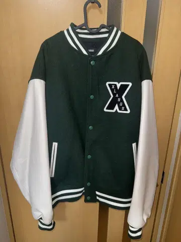 [ XL 사이즈 ] XLARGE 그린 바시티 자켓 엑스라지