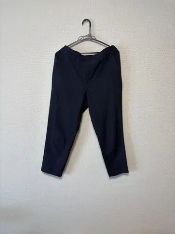 네이비 슬랙스 테이퍼드 핏