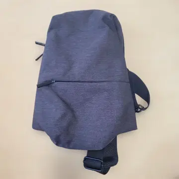 다크 그레이 슬링백
