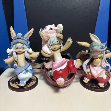 나나치 피규어 3체 세트