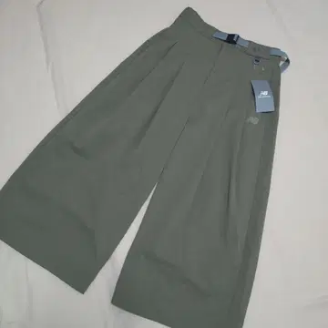 새상품 뉴발란스 하의 카키