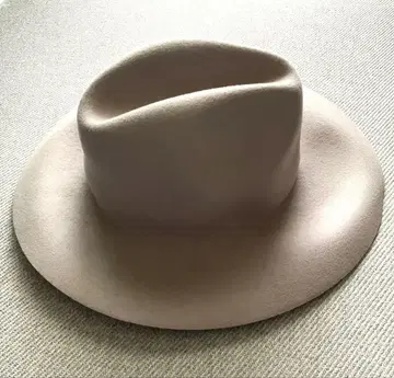 [ BARNEYS NEWYORK ] 울 햇 그레이지 프리 사이즈