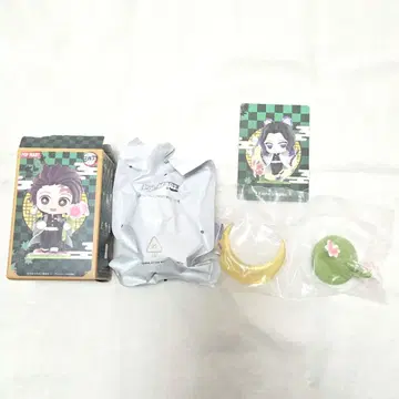 귀멸의 칼날 POP MART 탄생화 시리즈 코쵸우 시노부