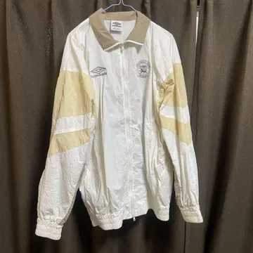 UMBRO MOUSSY 자켓 화이트 베이지