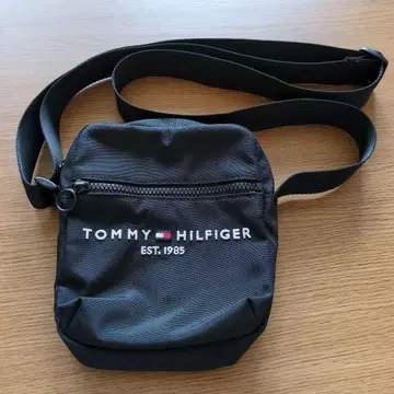 TOMMY HILFIGER 블랙 숄더백