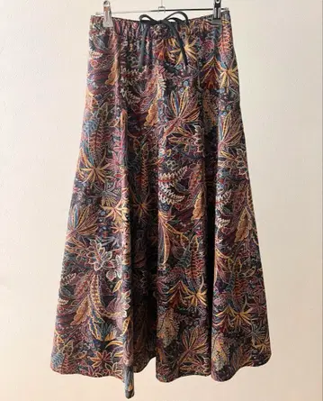 새상품급 루메랑주 일본제 롱 플레어 스커트 꽃무늬 리조트 패턴 코튼