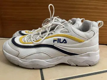 FILA 화이트 스니커즈 26.5cm