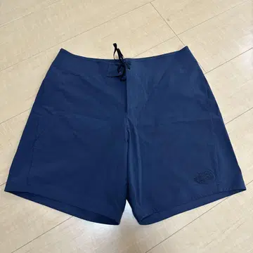 THE NORTH FACE 네이비 숏팬츠